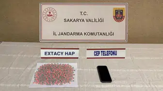 Sakarya'da evlerini uyuşturucu imalathanesine çeviren 2 şüpheli tutuklandı