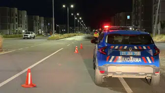 Diyarbakır'da otomobil ile halk otobüsü çarpıştı : 2 ölü, 5 yaralı