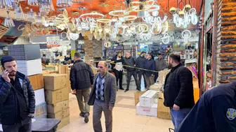 Adana'da iş yerinde kanlı saldırı : Avize dükkanı çalışanı ağır yaralandı