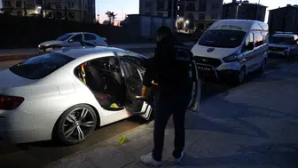 Malatya Battalgazi'de araç içi tartışma sonrası istinat duvarından atlayan iki kişi yaralandı