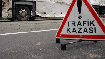 Sultangazi'de kaza : 3 araç çarpıştı, 2 yaralı