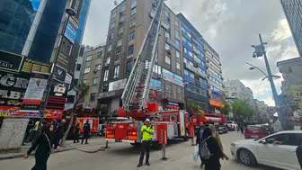 Elazığ'da 9 katlı iş yerinde yangın çıktı
