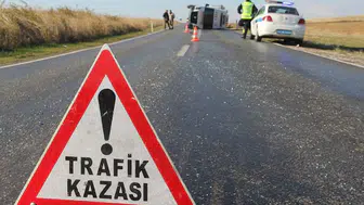 Sakarya'da kaza : 13 yolcu yaralandı