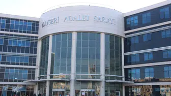 Tramvaydan inen çocuğu takip edip bıçaklamıştı ! Kayseri’de çocuğu bıçaklayan sanık kendini savundu