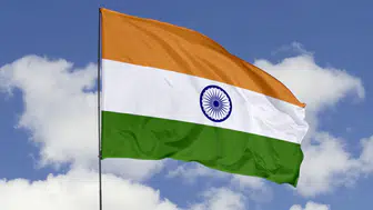 Hindistan'da yangın : Yeni Delhi'de 4 katlı apartman yandı