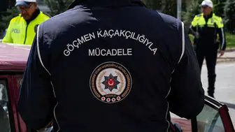 Kırşehir'de kaçak göçmen operasyonu : 30 düzensiz göçmen yakalandı