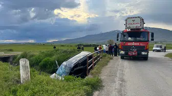 Van'da araç kanala düştü : Sürücü yaralandı