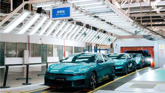 Lynk & Co 10 seri üretime geçti : 4 dakikada yüzde 70 şarj, 816 km menzil