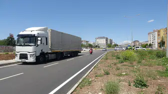 Kilis'te tır ile motosiklet çarpıştı : Kazada 2 kişi ağır yaralandı