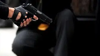 İkitelli OSB'de silahlı saldırı : Aracına binerken 5 kurşunla vuruldu