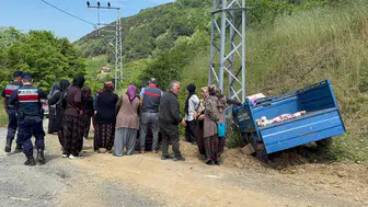 Zonguldak Alaplı'da patpat kazası : Tarım aracı devrildi, 5 yaralı