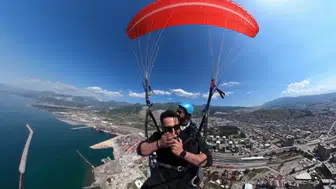 Hatay'da yamaç paraşütünde evlilik teklifi