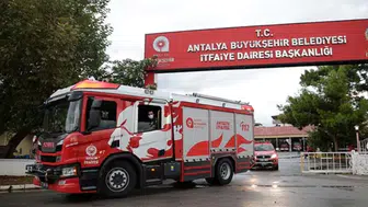 Antalya Aksu'da yangın : Ekipler söndürme çalışmaları başlattı