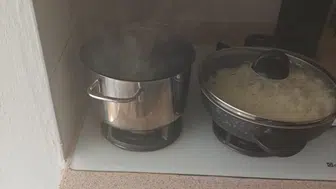 Balıkesir'de ocakta unutulan yemek yangına neden oldu