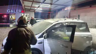 Hatay Arsuz'da otomobil yandı