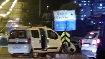 Siirt'te otomobil ile hafif ticari araç çarpıştı : Sürücüler yaralandı