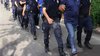İstanbul'da esnafa gün yüzü göstermeyen haraç çetesi çökertildi