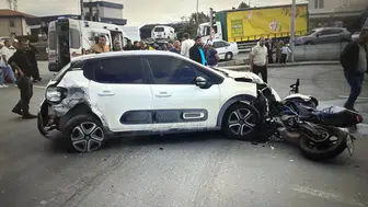 Arnavutköy'de zincirleme kaza : 1'i ağır 5 yaralı