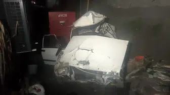 Freni boşalan otomobilden atlayarak kurtuldular