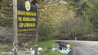 Bolu'da çirkin görüntü : ‘Çöp atmayın' tabelasının altı çöple doldu