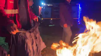 Elazığ'da itfaiye aracı çamura saplandı