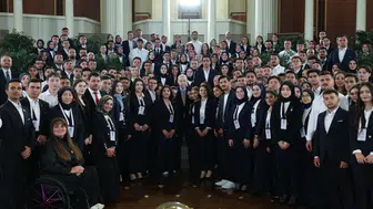 Cumhurbaşkanı Erdoğan, gençleri ve milli sporcuları kabul etti