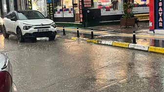 Çorum'da sağanak : Su birikintileri oluştu