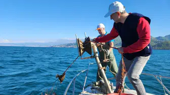 Trabzon'da kalkan balığı av yasağı denetimi : 3 bin metre ağa el konuldu