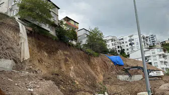 Kocaeli'de toprak kaydı : 5 bina tahliye edildi