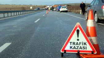 Sivas Hafik'te kaza : Otomobil şarampole devrildi