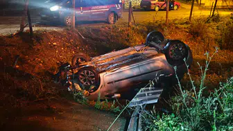 Sakarya'da kaza : Alkollü şahıslar kaçtı
