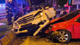 Çorum'da otomobiller çarpıştı : 3 yaralı