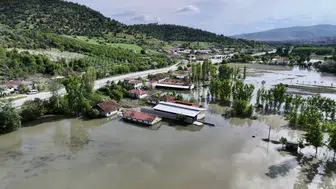 Tokat'ta dereler taştı : Tarım arazileri sular altında kaldı