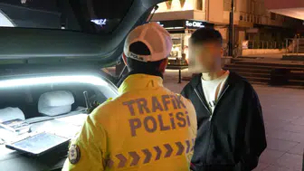 Kadıköy'de makas atan sürücüye 90 bin TL para cezası ve ehliyete el koyma