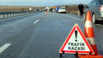 Niğde Ulukışla'da feci kaza : Tırla çarpışan otomobildeki çift hayatını kaybetti