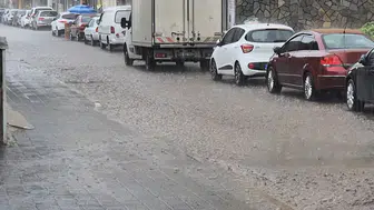 Tekirdağ'da sağanak : Yollar dere gibi aktı