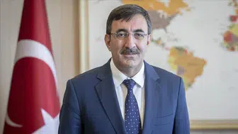 Cevdet Yılmaz 40'tan fazla liderle zirvede !