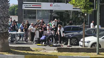 Antalya'da yaya yolunu kullanan 3 tekerli motosiklet ile otomobil çarpıştı : 1 yaralı