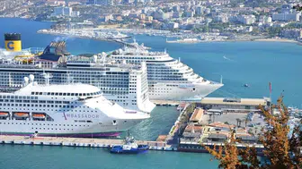 Marmaris’e turist akını : Kruvaziyer gemisi ilçeyi hareketlendirdi