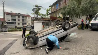 Zonguldak'ta freni boşalan Tofaş takla attı : 2 kişi yaralandı