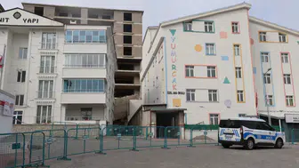 Nevşehir'de istinat duvarı çöken inşaat mühürlendi : 10 daire ve 2 eğitim kurumu boşaltıldı
