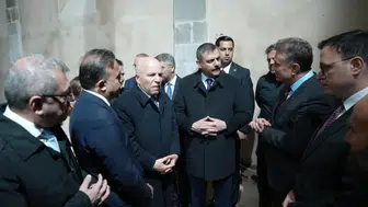 İçişleri Bakanı Çiftçi, Erzurum'da restorasyonu devam eden Fetih Camii'ni inceledi