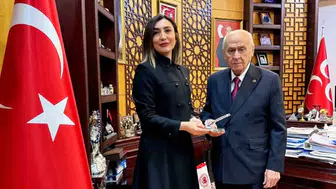 Alevi-Bektaşi Kültür ve Cemevi Başkanı Esma Ersin'den MHP Lideri Bahçeli'ye ziyaret