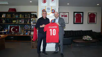 FIFA Genel Sekreteri Grafström, TFF Başkanı Hacıosmanoğlu ile bir araya geldi
