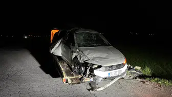 Kayseri'de otomobil takla attı : Anne ve oğlu yaralandı