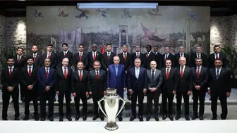 Cumhurbaşkanı Erdoğan, şampiyon Galatasaray’ı kabul etti