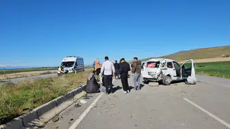Bitlis Adilcevaz'da kaza : Araç takla attı, 3 kişi yaralandı