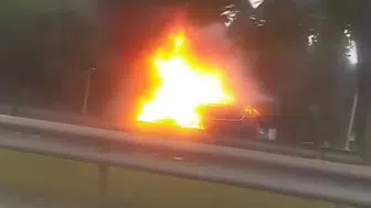Bursa'da seyir halindeki otomobil alev topuna döndü
