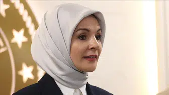 Bakan Göktaş , Anneler Günü'nde huzurevi sakinlerini ziyaret etti