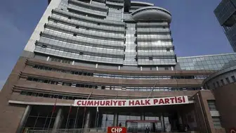 Kılıçdaroğlu ve Özel destekçileri arasında küfürlü kavga çıktı